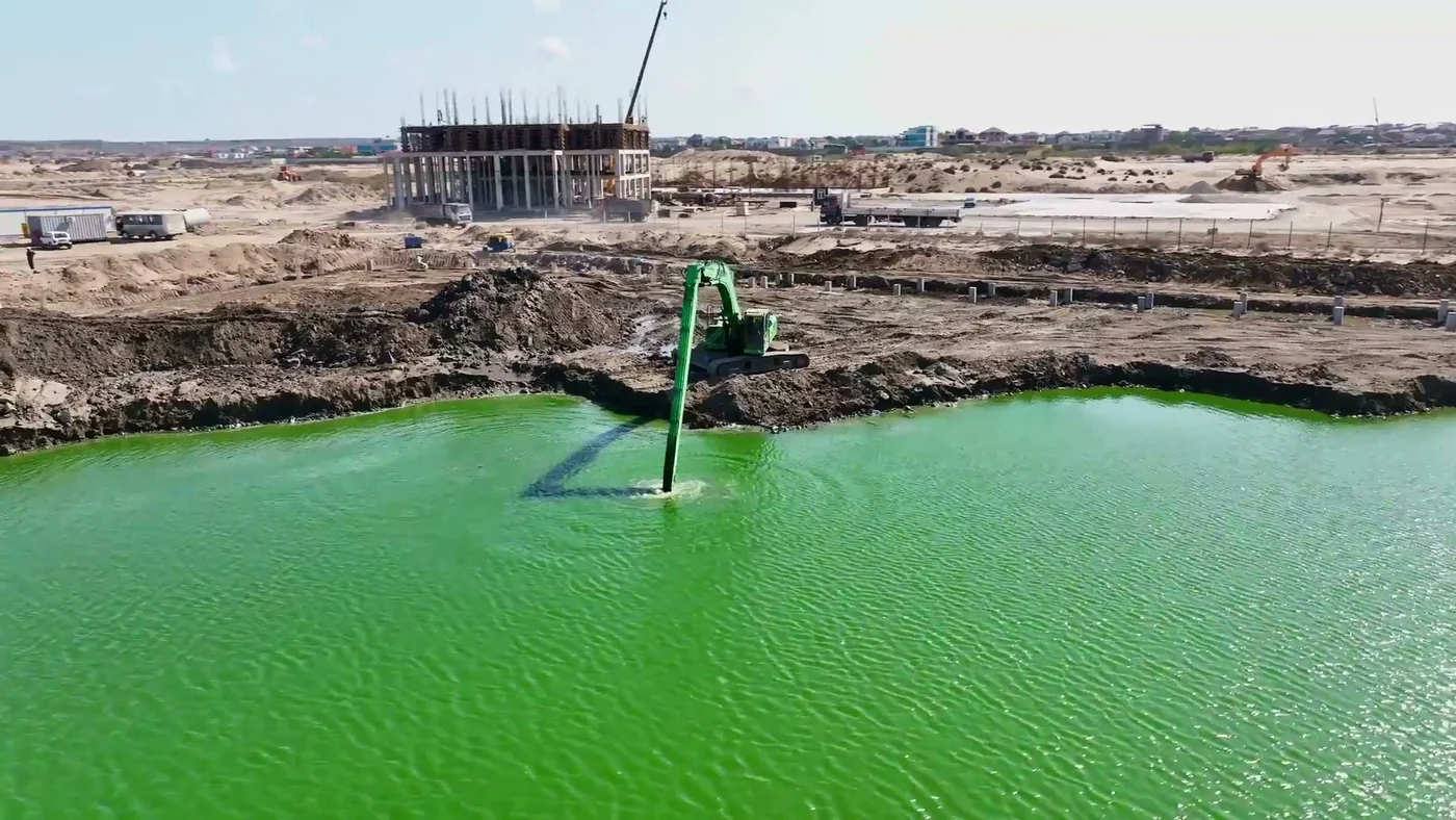 A dredger deepens the water area, November 2023